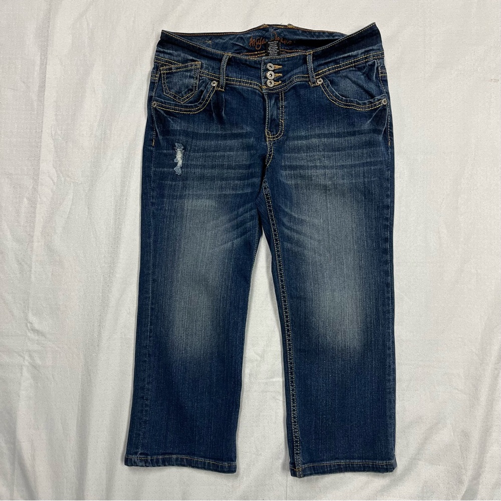 Ariya ladies stone washed crop jeans size 11/12